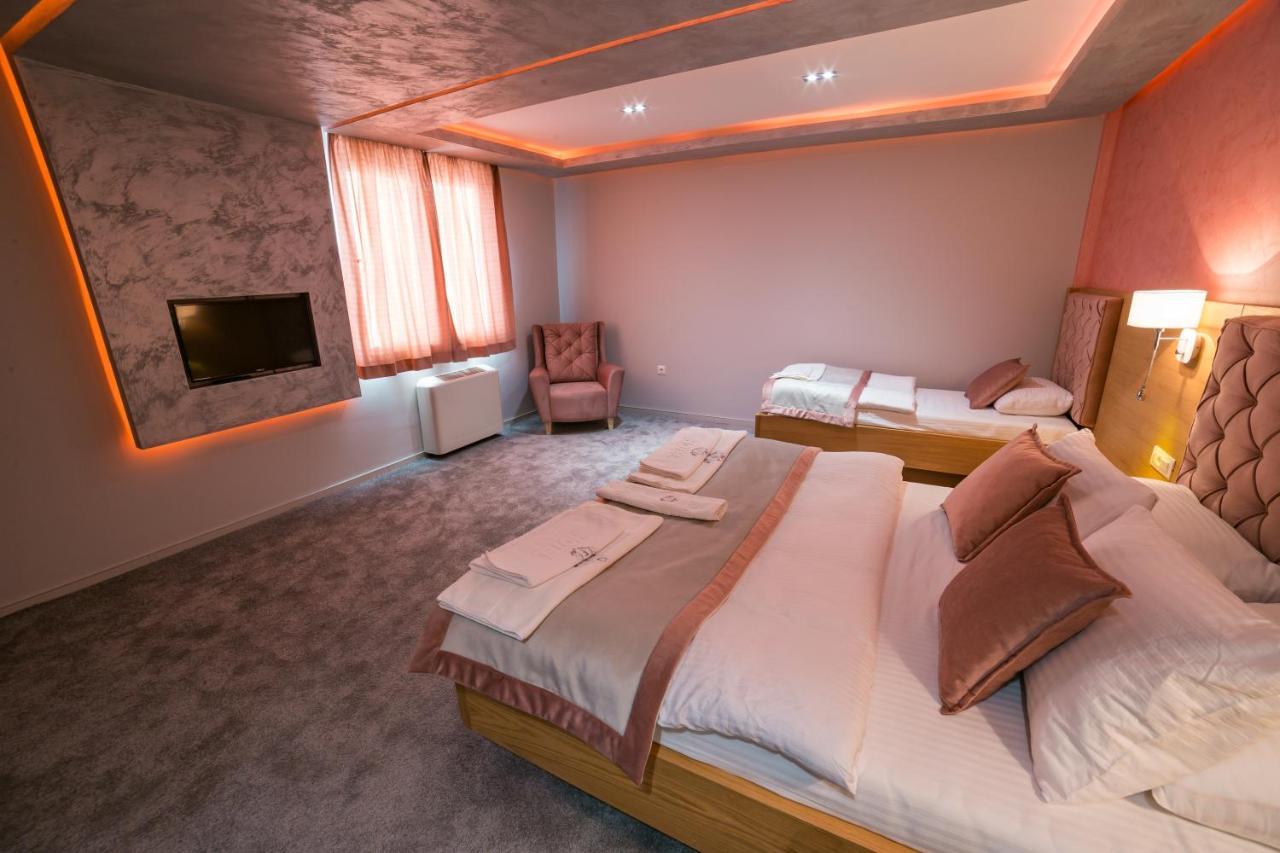 Motel Felikitas Laktaši エクステリア 写真