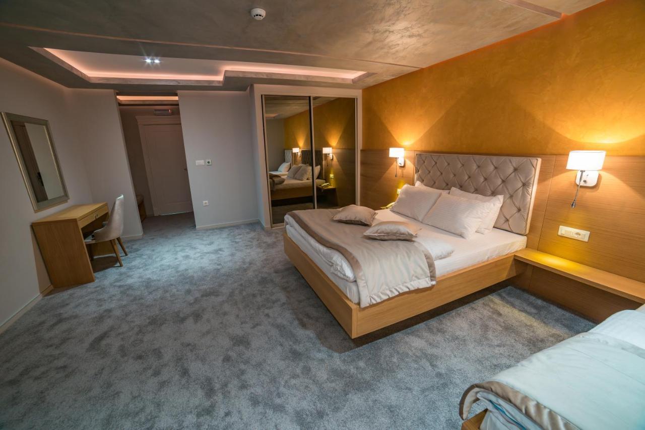 Motel Felikitas Laktaši エクステリア 写真