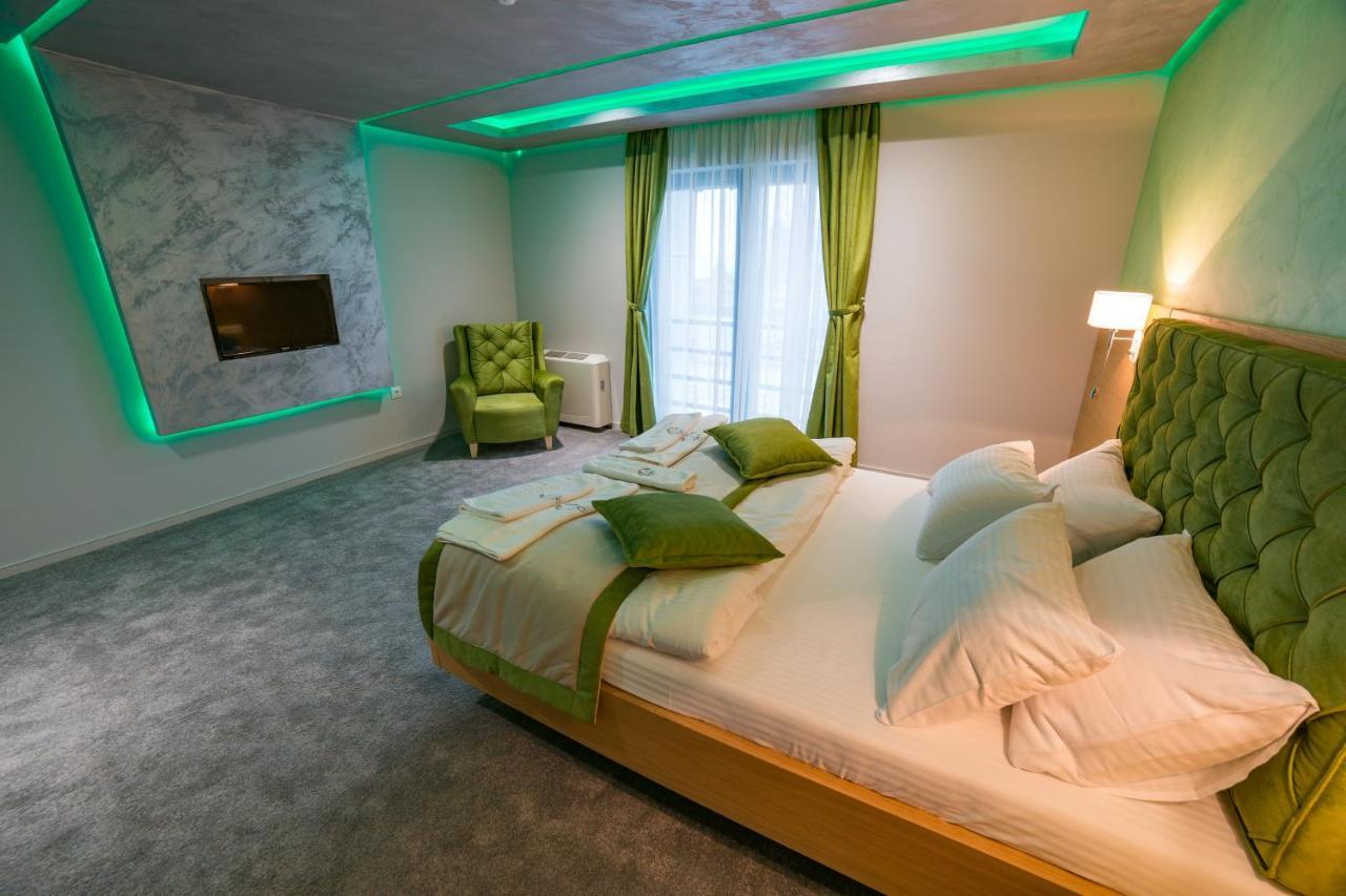 Motel Felikitas Laktaši エクステリア 写真