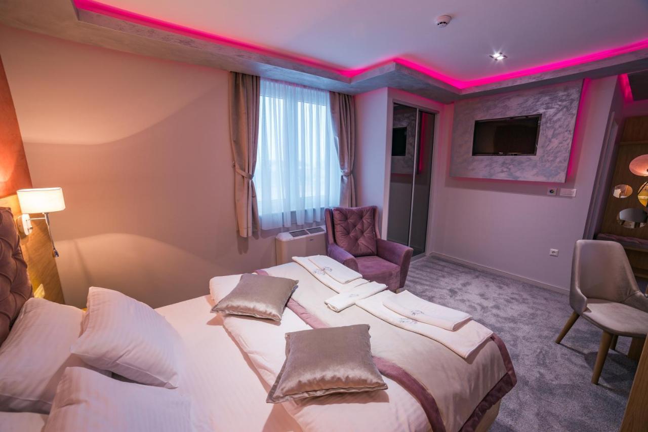 Motel Felikitas Laktaši エクステリア 写真