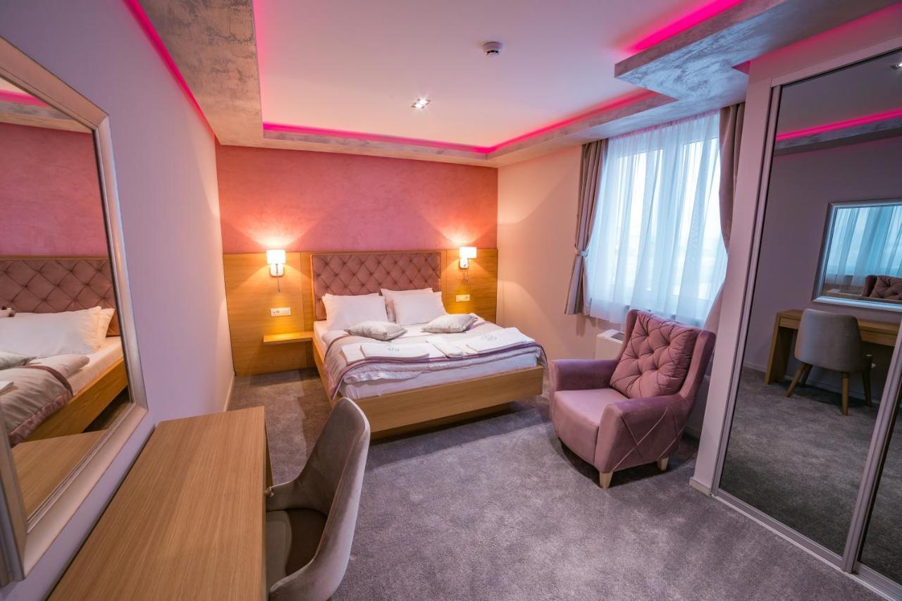 Motel Felikitas Laktaši エクステリア 写真